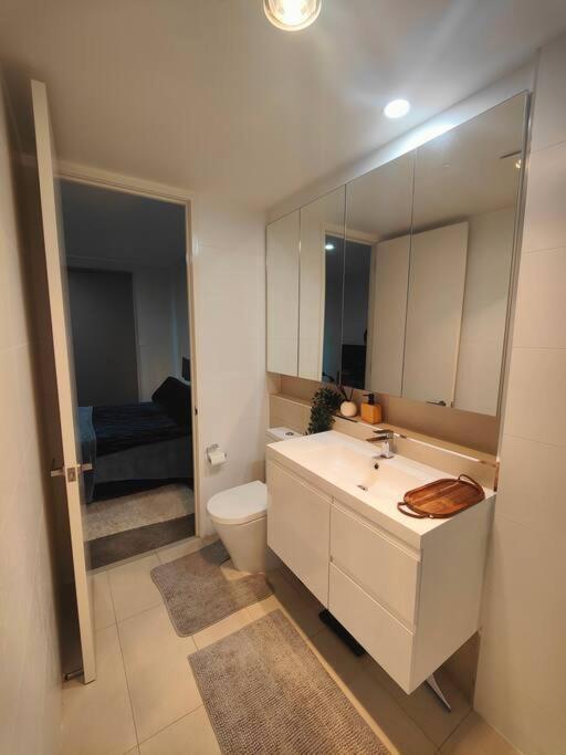 Lakeside Apartment, Walking Distance To Foreshore Kingston Kültér fotó