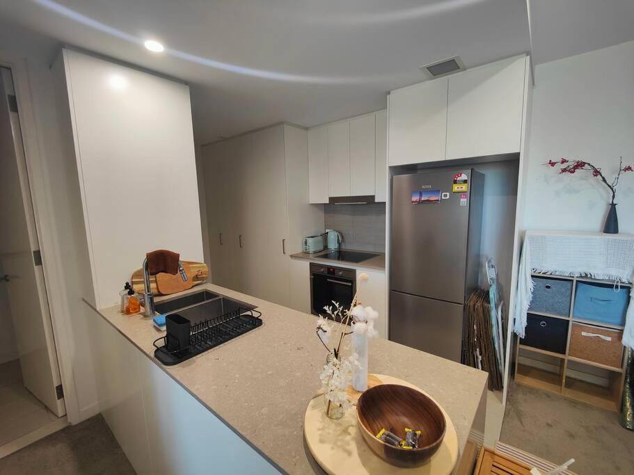 Lakeside Apartment, Walking Distance To Foreshore Kingston Kültér fotó