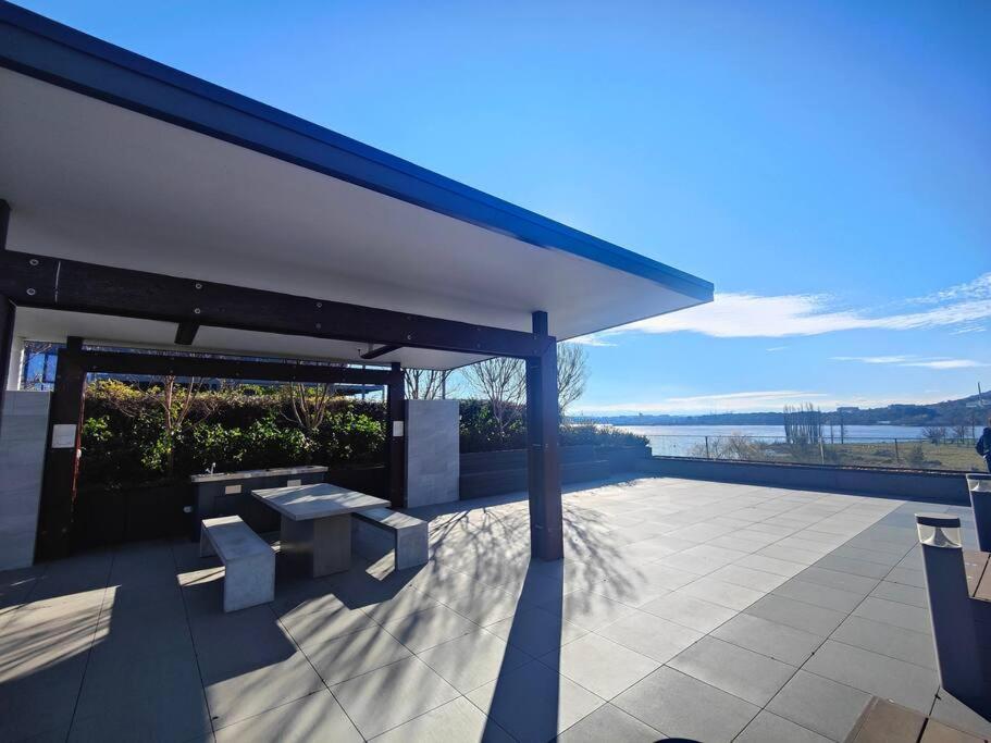 Lakeside Apartment, Walking Distance To Foreshore Kingston Kültér fotó